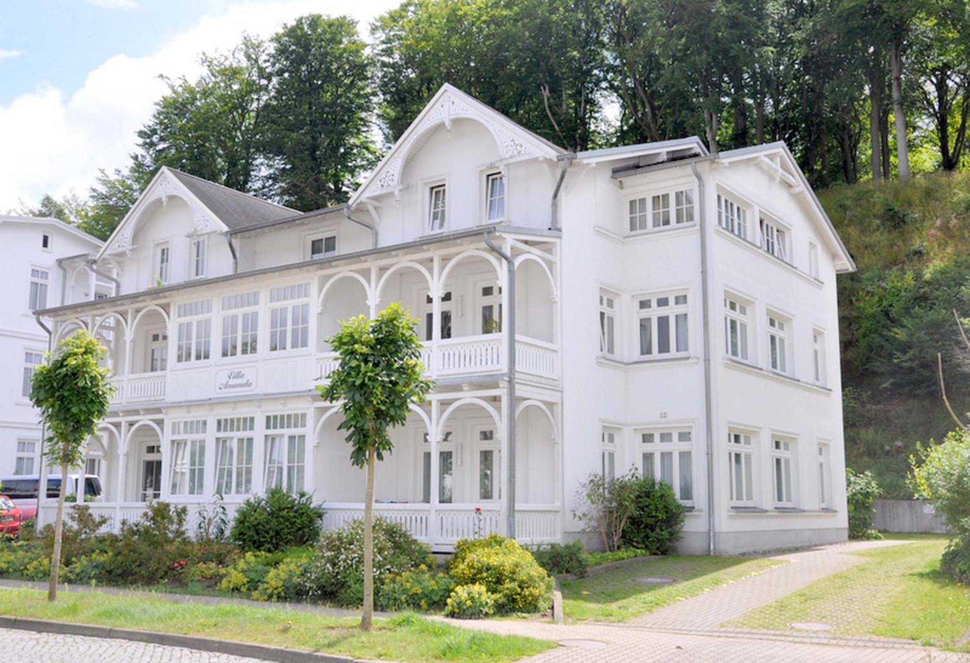 Villa Amanda By Rujana ビンツ エクステリア 写真